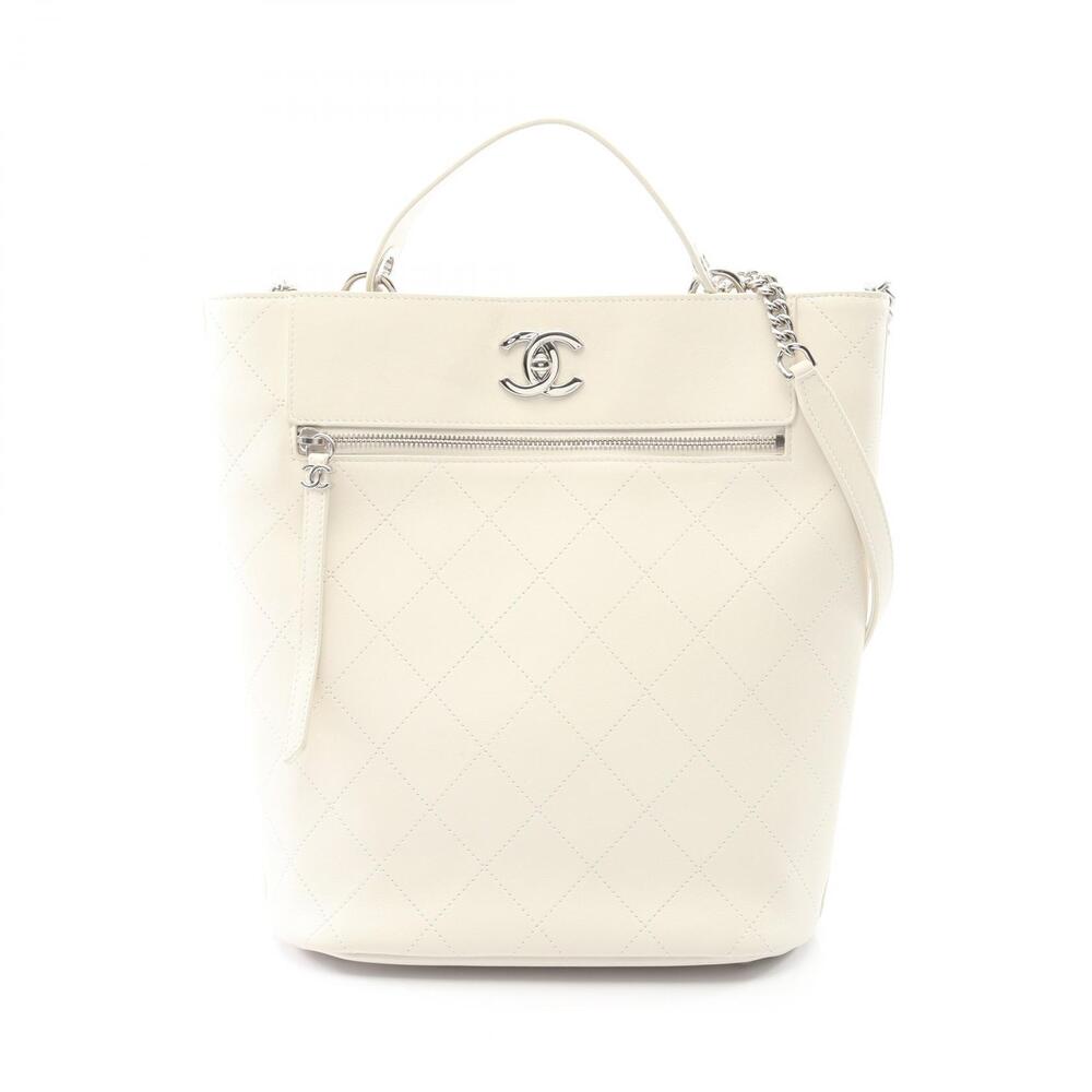 Chanel Matelasse Bucket Shoulder Bag Lambskin Sheepskin White